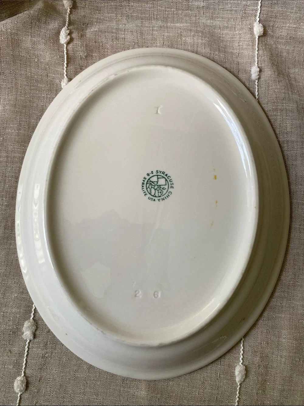 Syracuse China Red Crest Wave Restaurant Ware oval plate/ platter